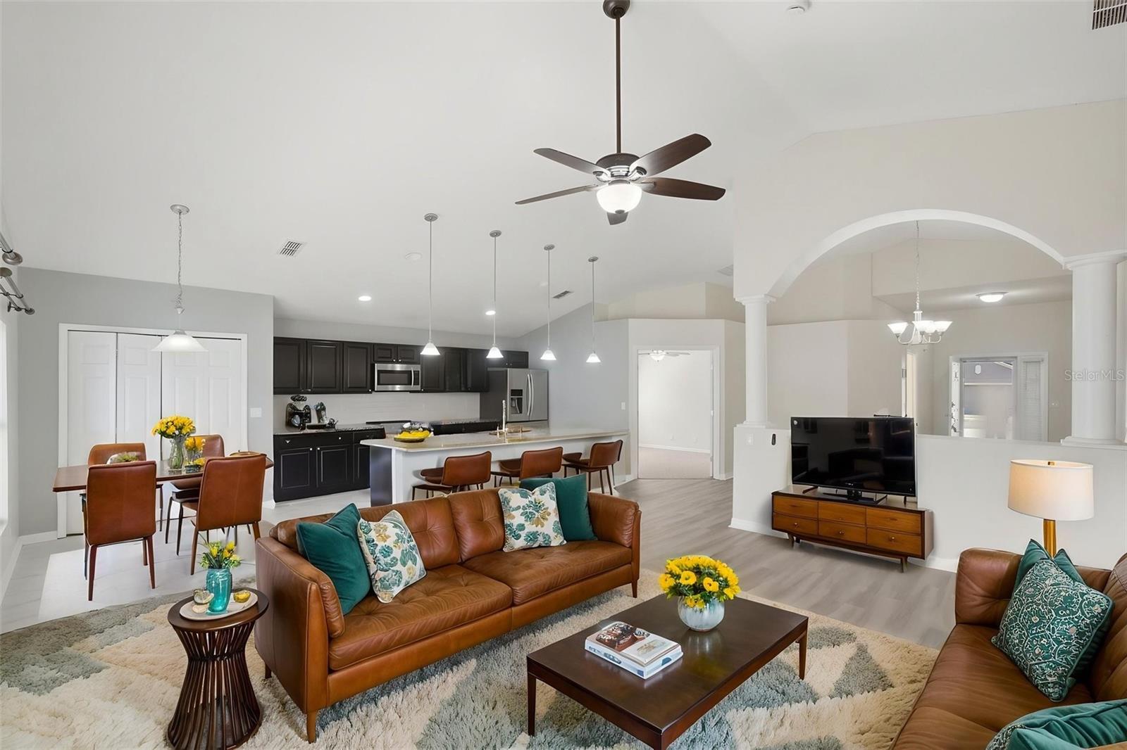 BLUE SPGS VILLAS - Residential