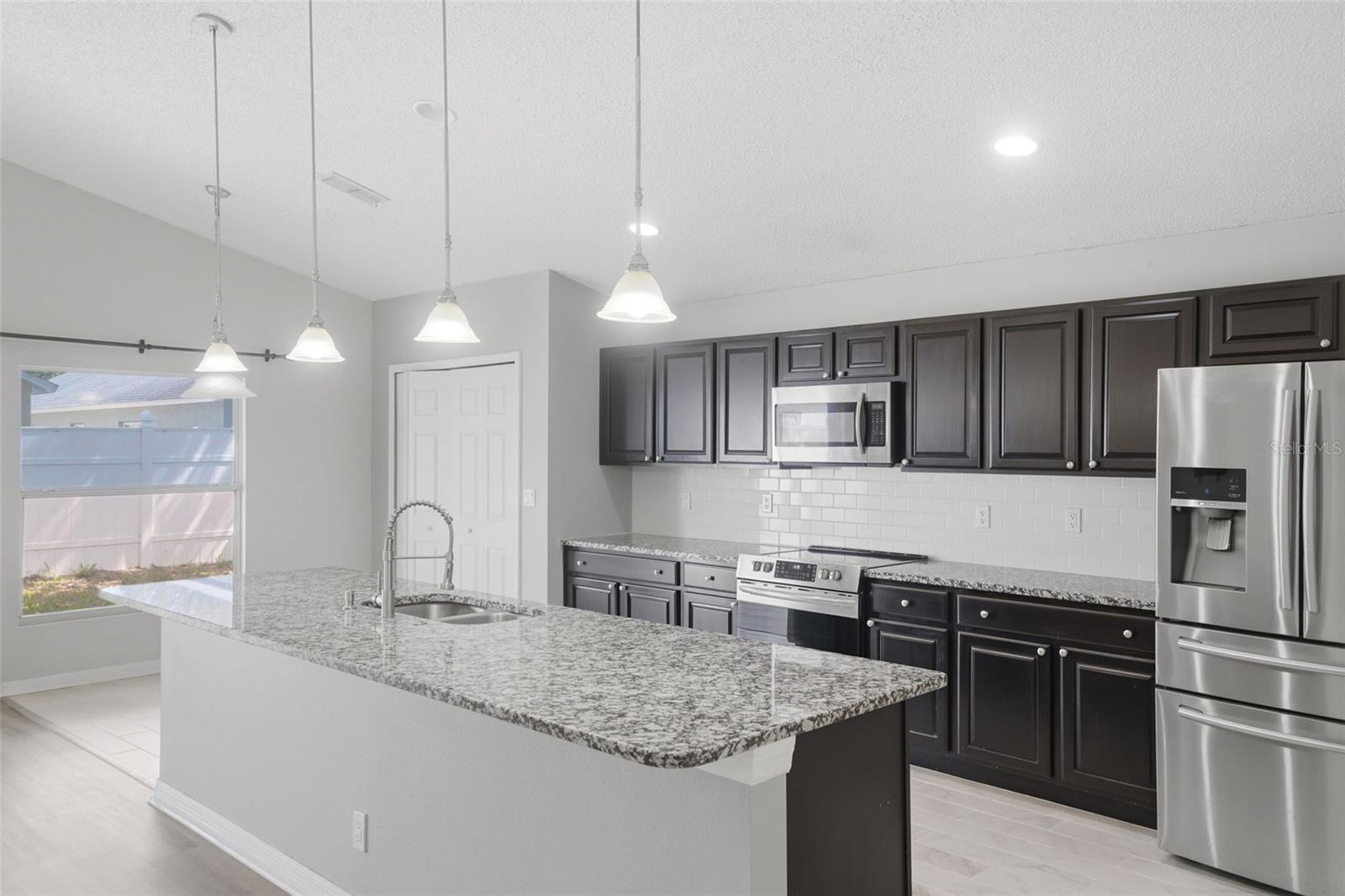 553 MAIDENHAIR COURT