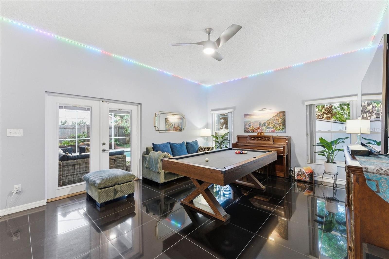 SOUTHCHASE - Residential