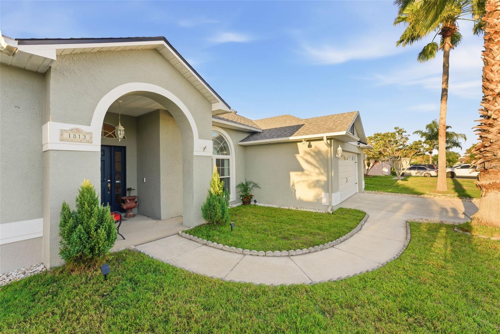 1813 CROSSWELL COURT