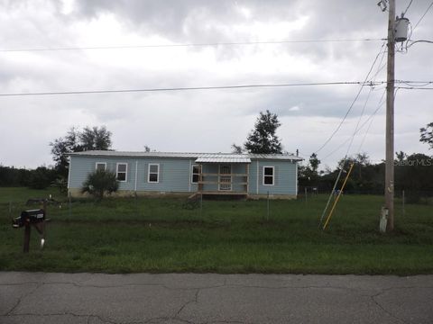 Photo of 10685 SE 127th Lane, Belleview, FL 34420 (MLS # TB8429191)