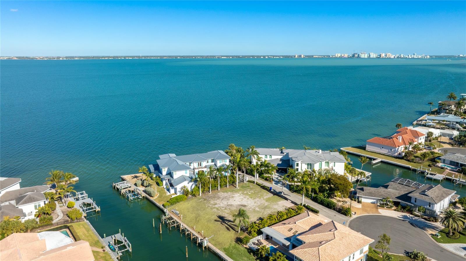 COUNTRY CLUB SHORES SEC 03 - Residential