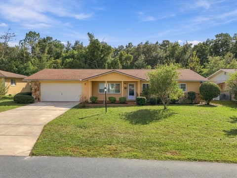 Photo of 12 New Florida Avenue, Beverly Hills, FL 34465 (MLS # OM734019)