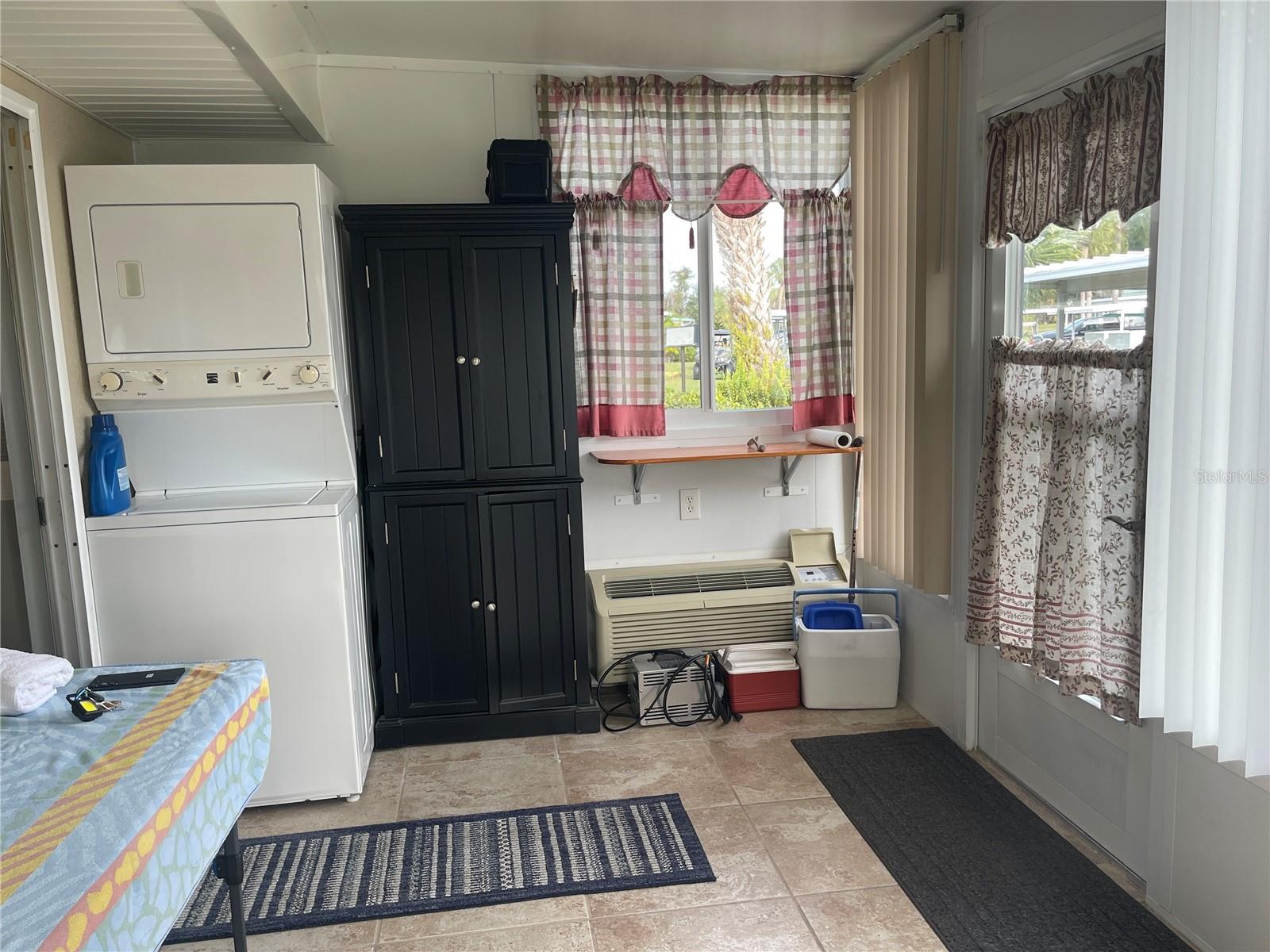 CAMBRIDGE I CONDO - Residential Lease