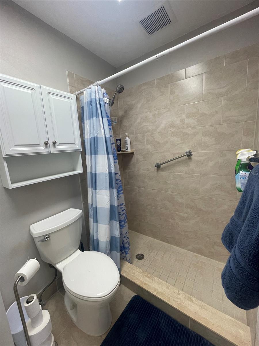 CAMBRIDGE I CONDO - Residential Lease