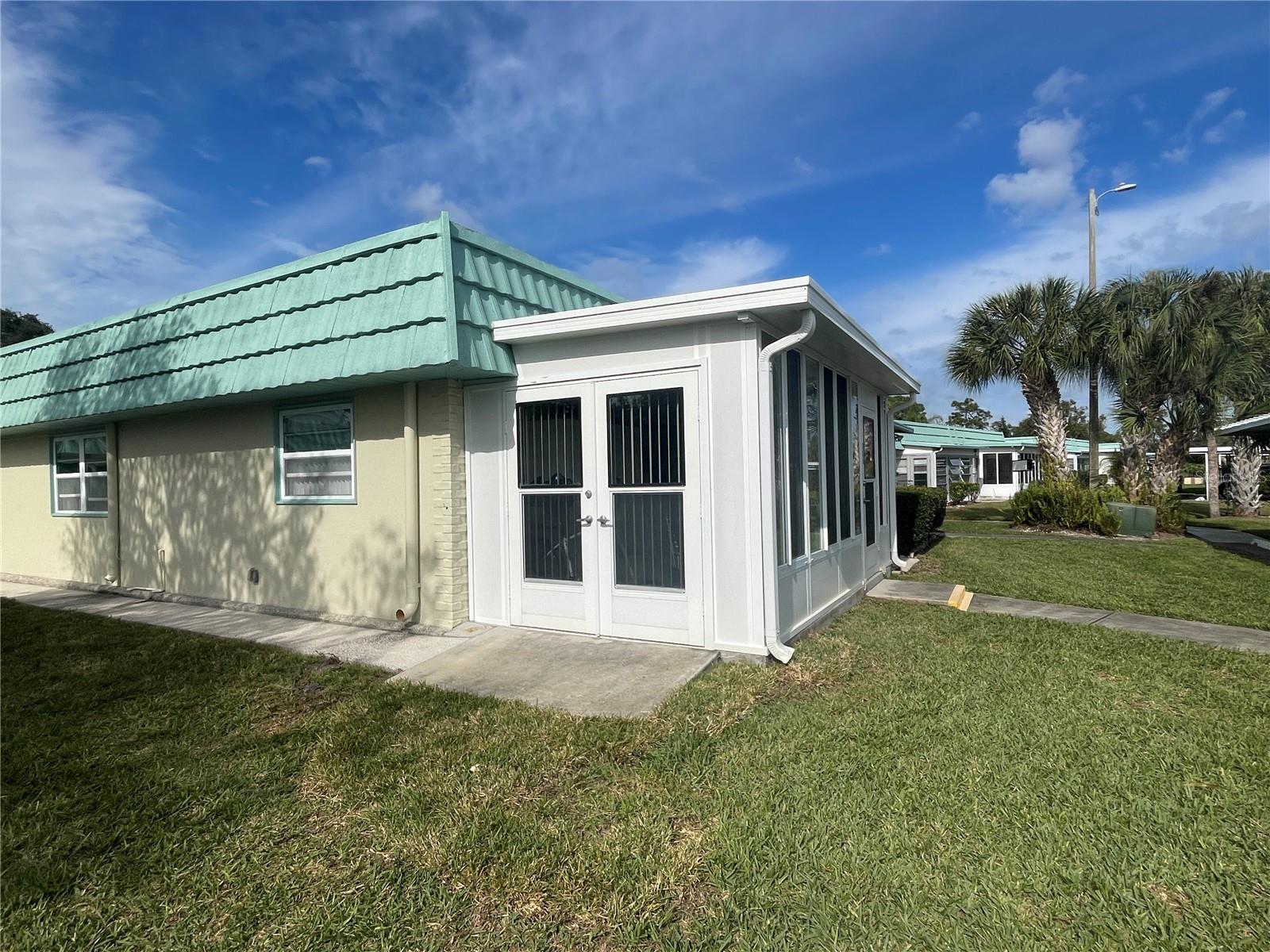 CAMBRIDGE I CONDO - Residential Lease