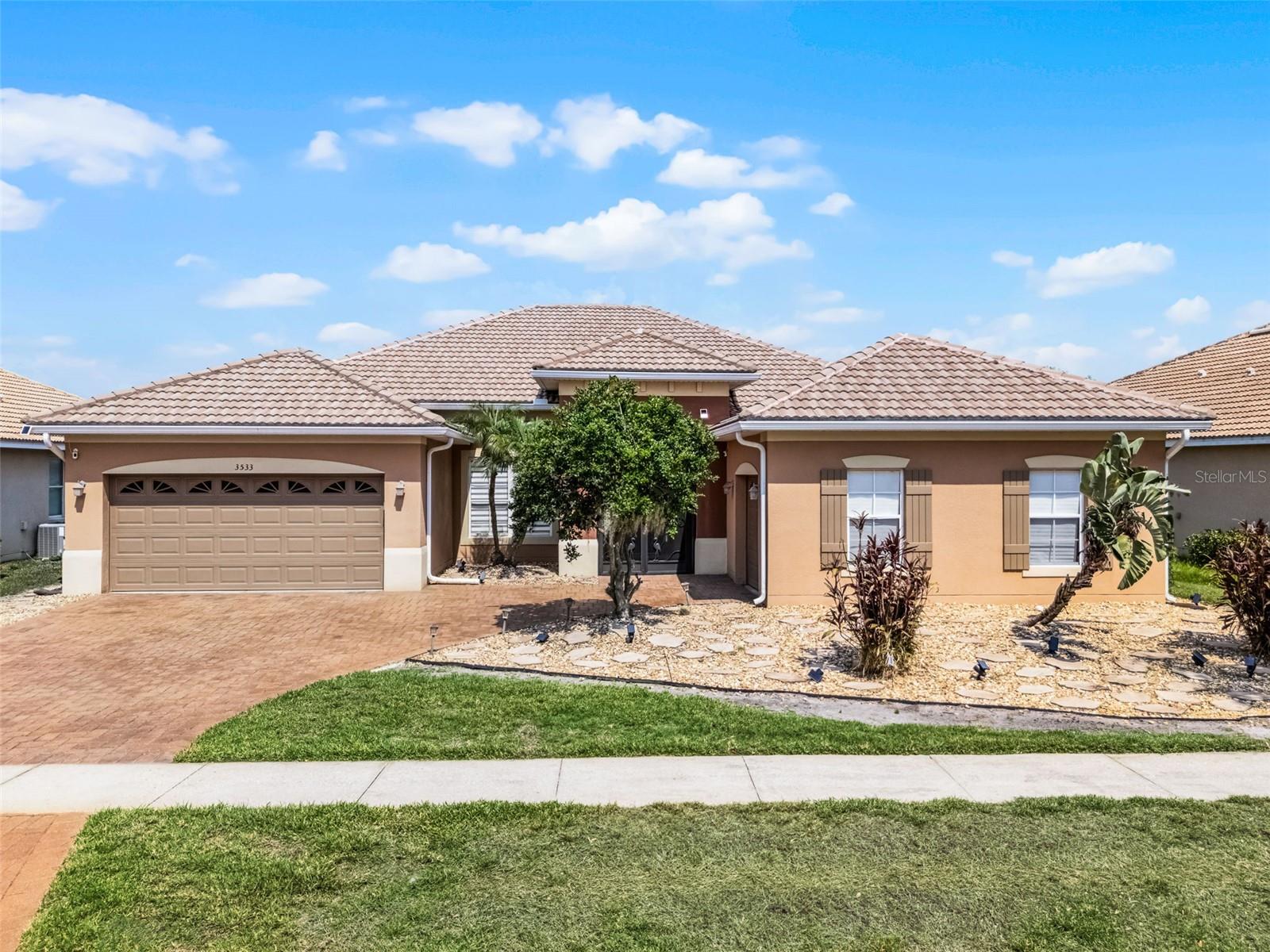 3533 SOMERSET CIRCLE