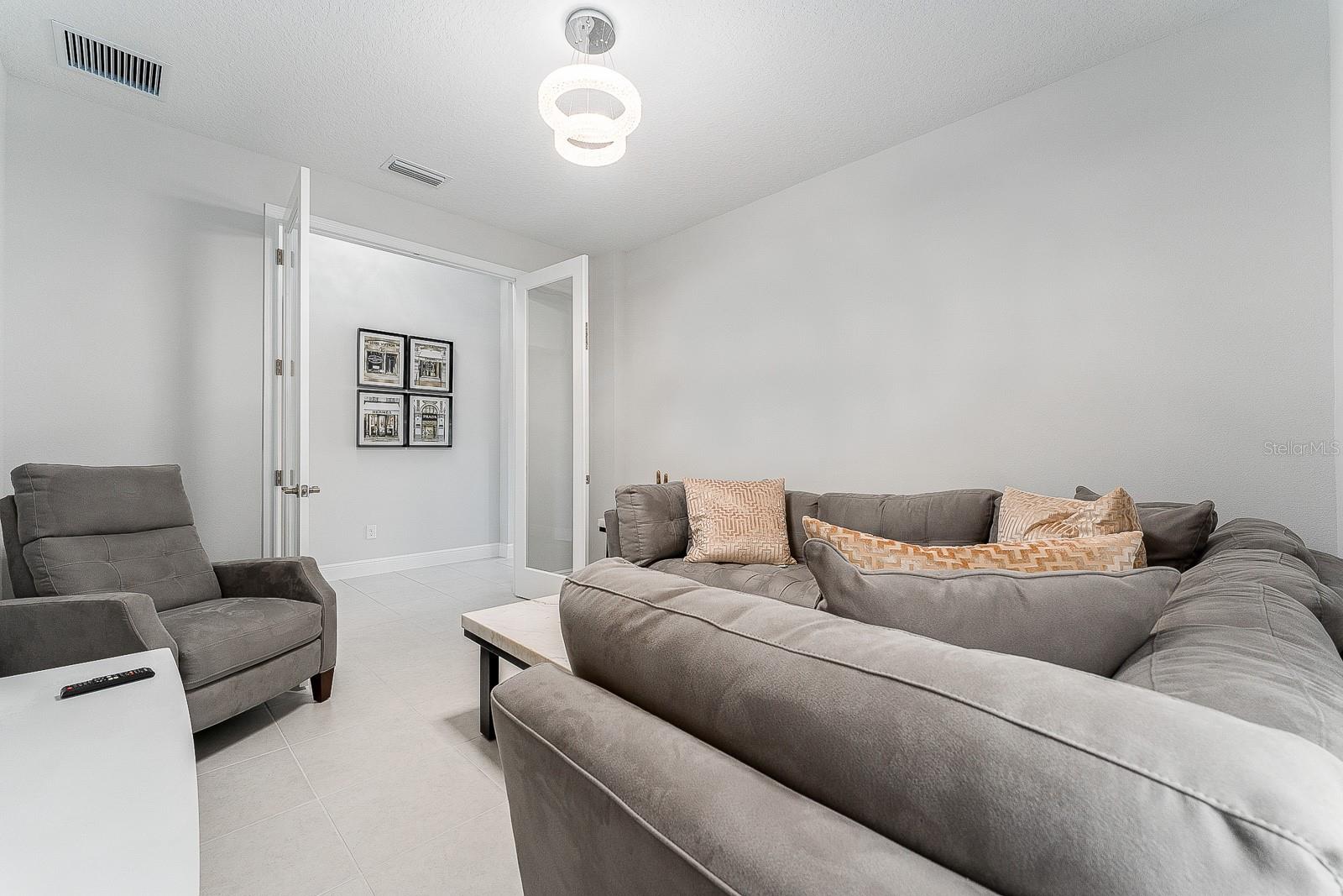WATERSET WOLF CRK PH D2 - Residential Lease