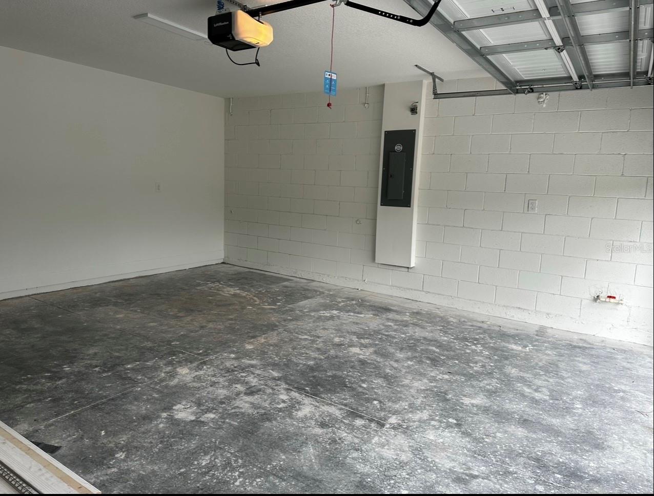 DAYTONA PARK ESTATES SEC C - Residential Lease