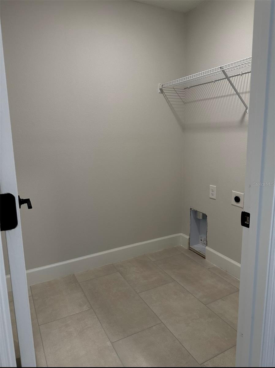 DAYTONA PARK ESTATES SEC C - Residential Lease