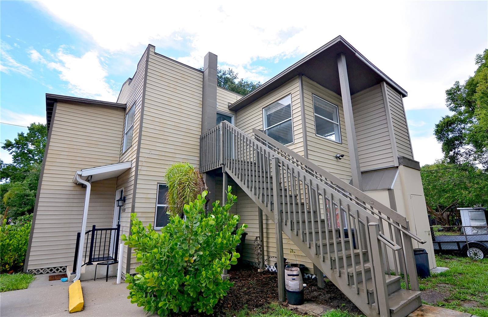 PLAZA PARK ADD CLEARWATER IMPROV CO CORR - Residential Lease