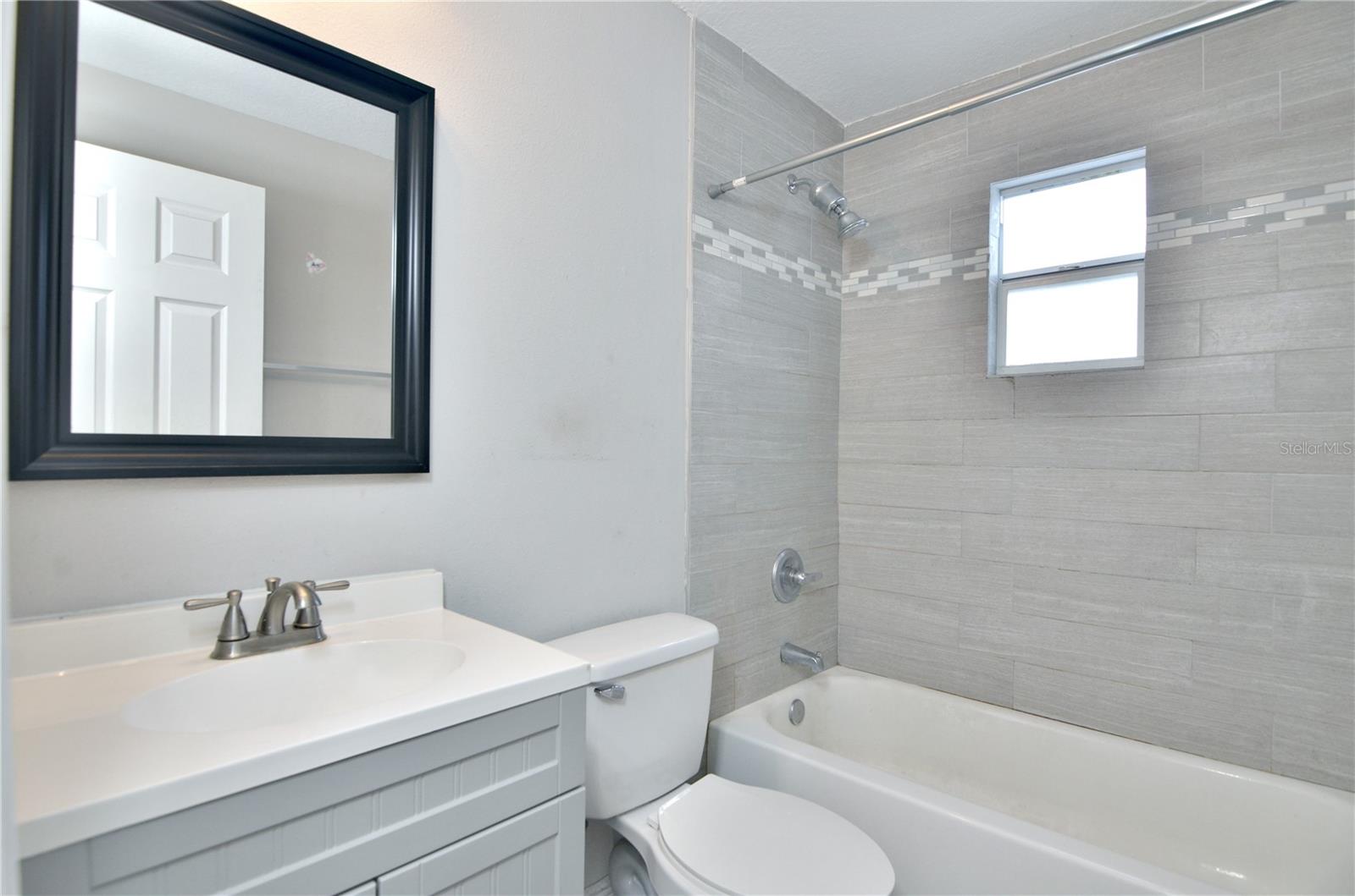 PLAZA PARK ADD CLEARWATER IMPROV CO CORR - Residential Lease