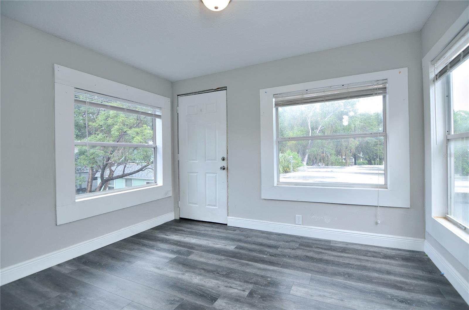 PLAZA PARK ADD CLEARWATER IMPROV CO CORR - Residential Lease