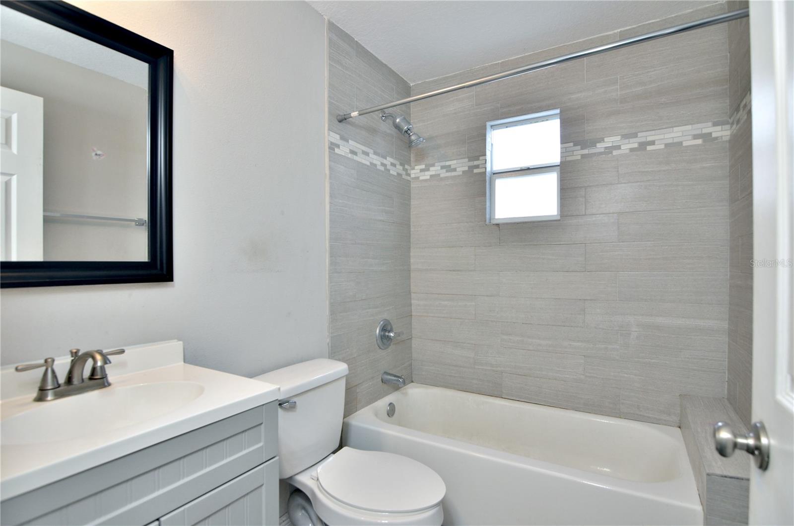 PLAZA PARK ADD CLEARWATER IMPROV CO CORR - Residential Lease