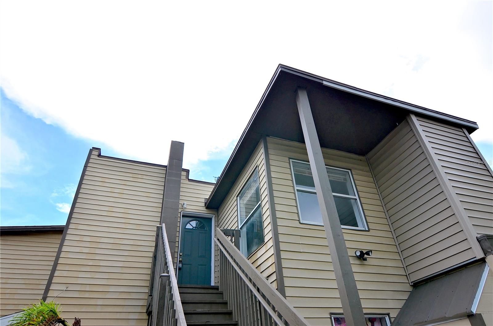 PLAZA PARK ADD CLEARWATER IMPROV CO CORR - Residential Lease