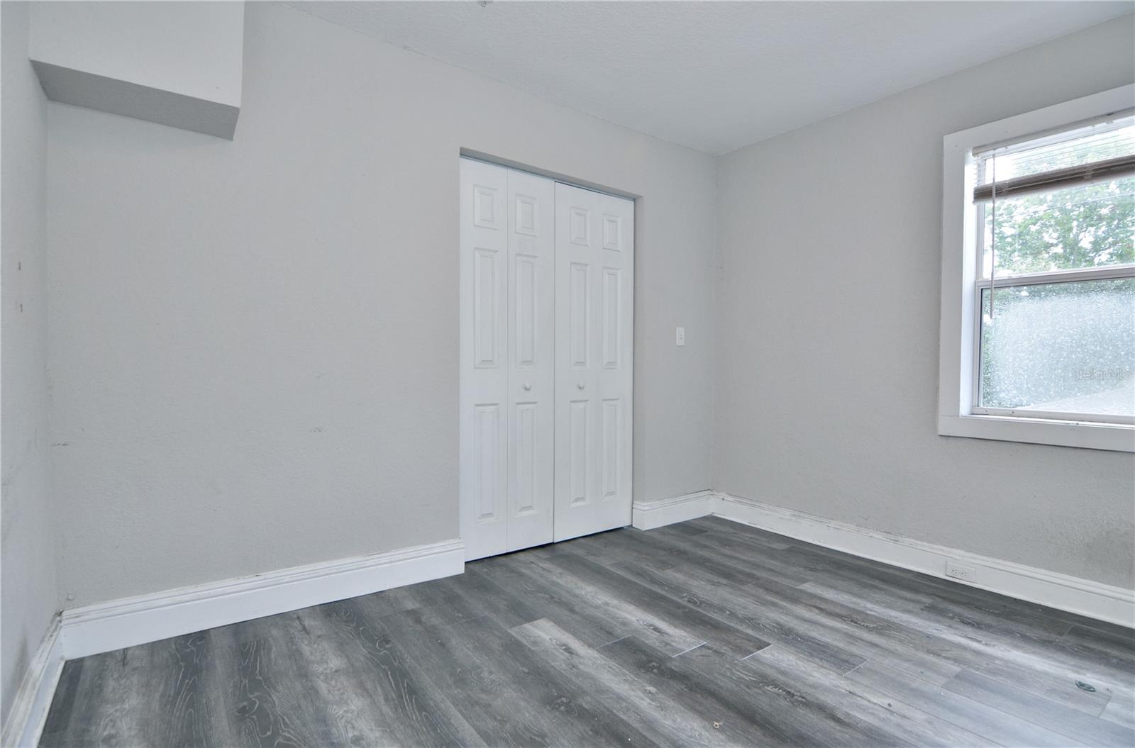 PLAZA PARK ADD CLEARWATER IMPROV CO CORR - Residential Lease