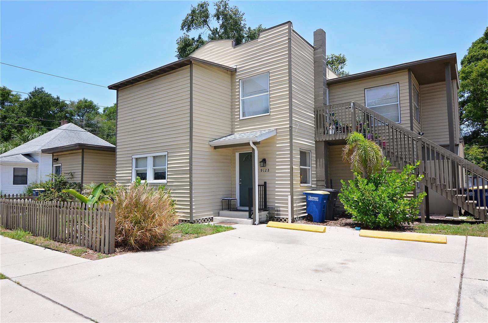 PLAZA PARK ADD CLEARWATER IMPROV CO CORR - Residential Lease