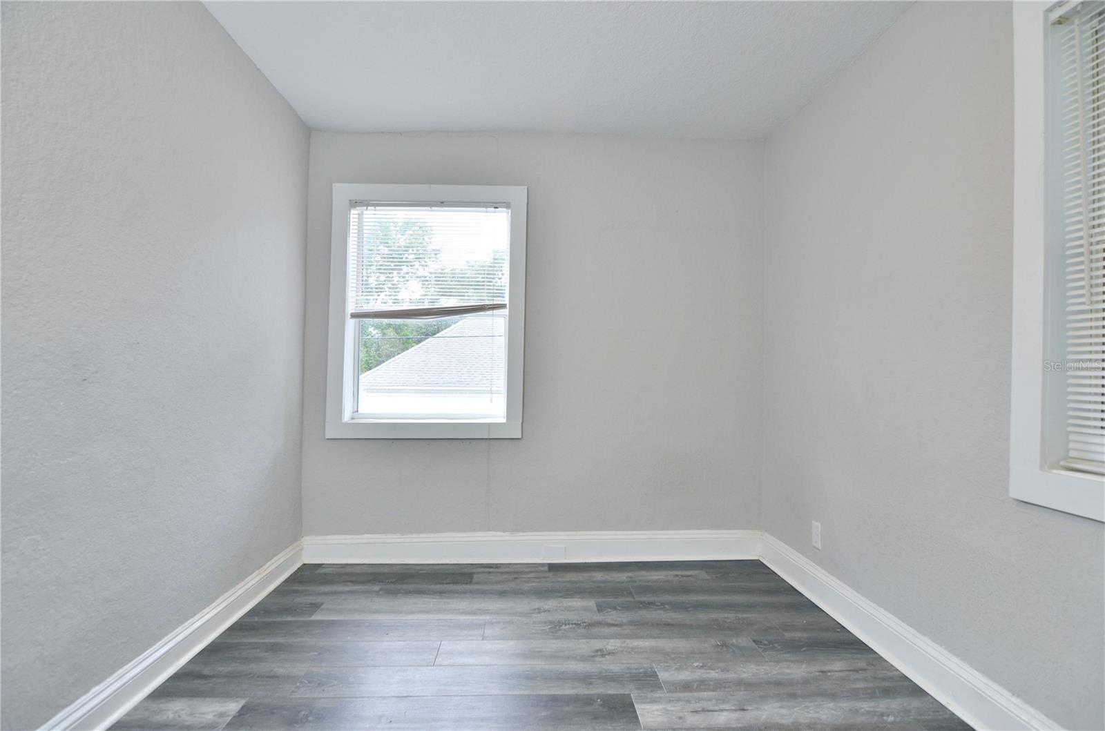 PLAZA PARK ADD CLEARWATER IMPROV CO CORR - Residential Lease