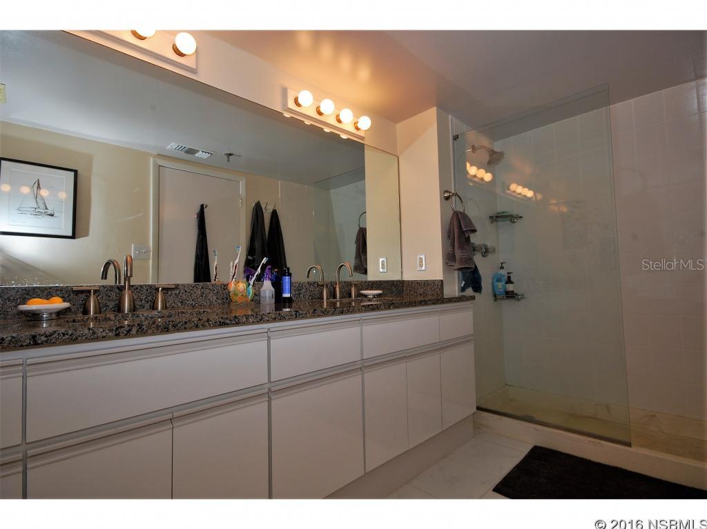 Diamond Head Point Condo - Residential