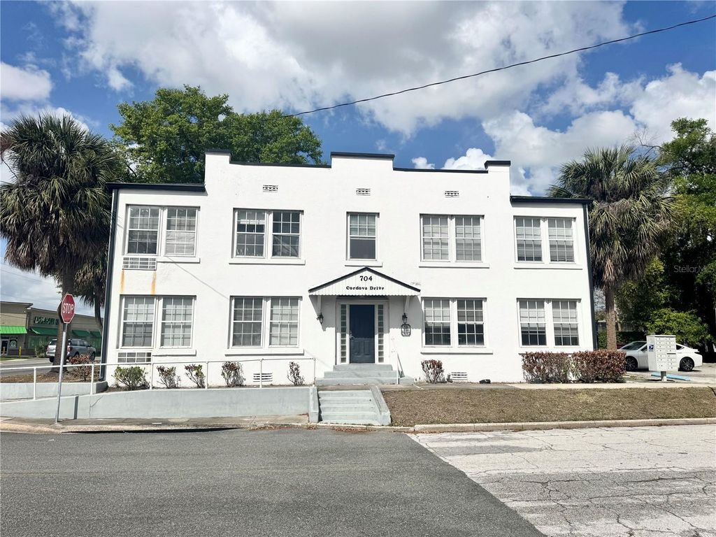 Photo of 704 Cordova Drive #6, Orlando, FL 32804 (MLS # O6398024)