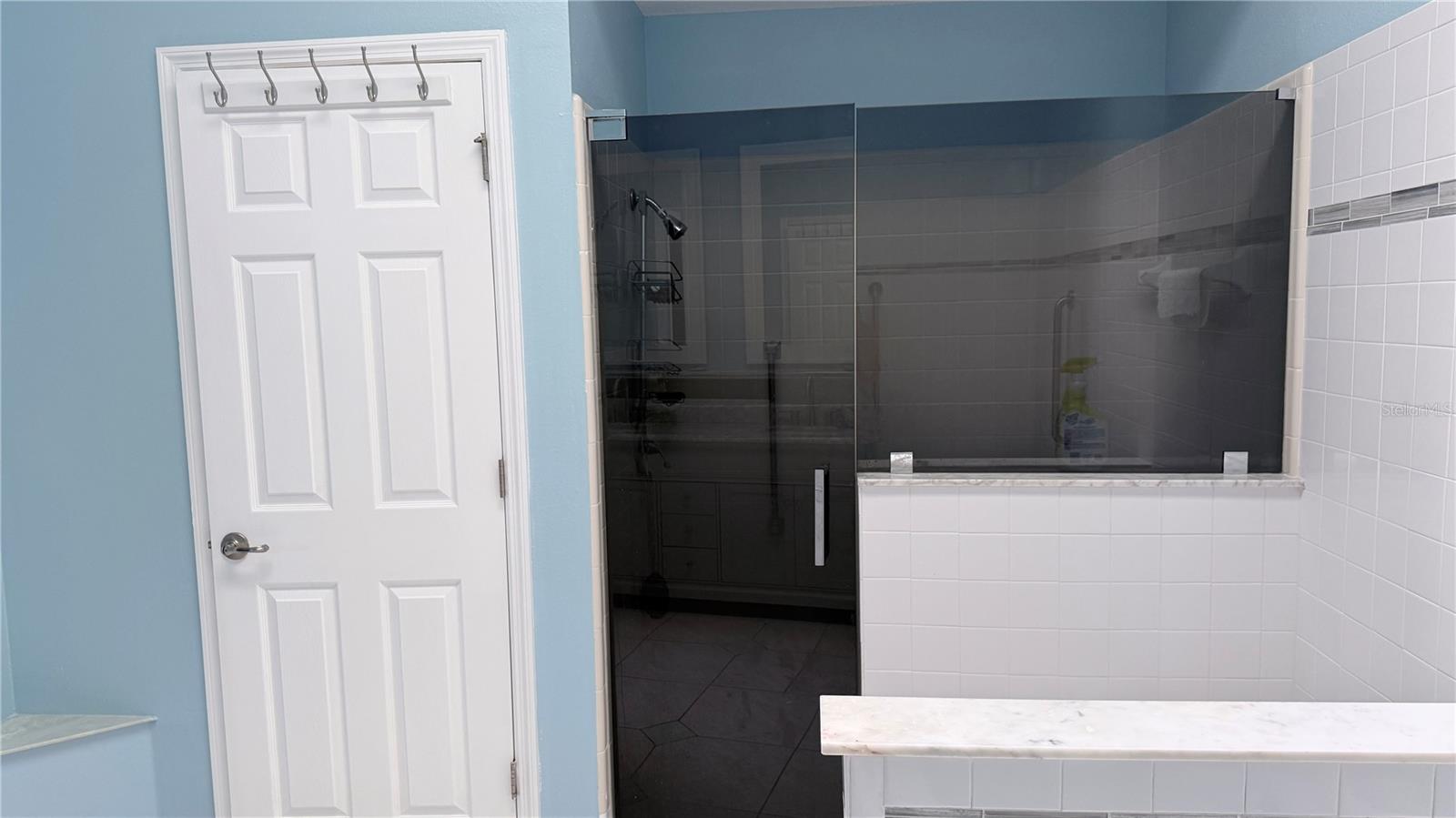 MANCHESTER 1 CONDO PH - Residential