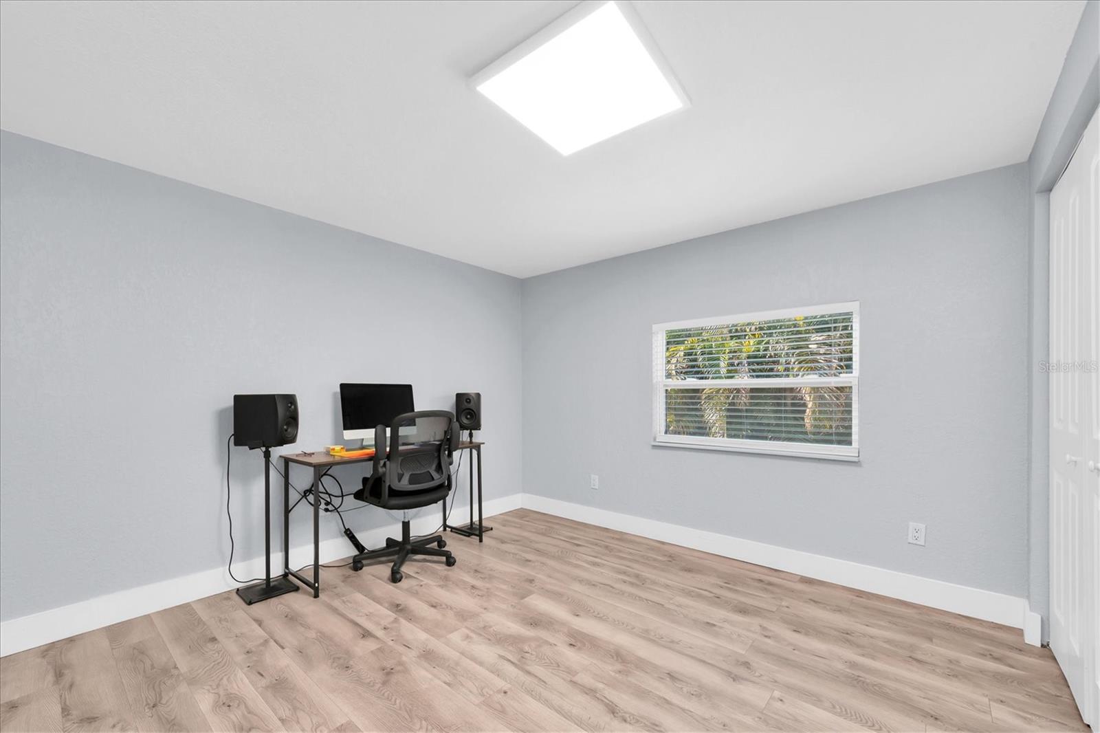 SUNNY PARK GROVES - Residential