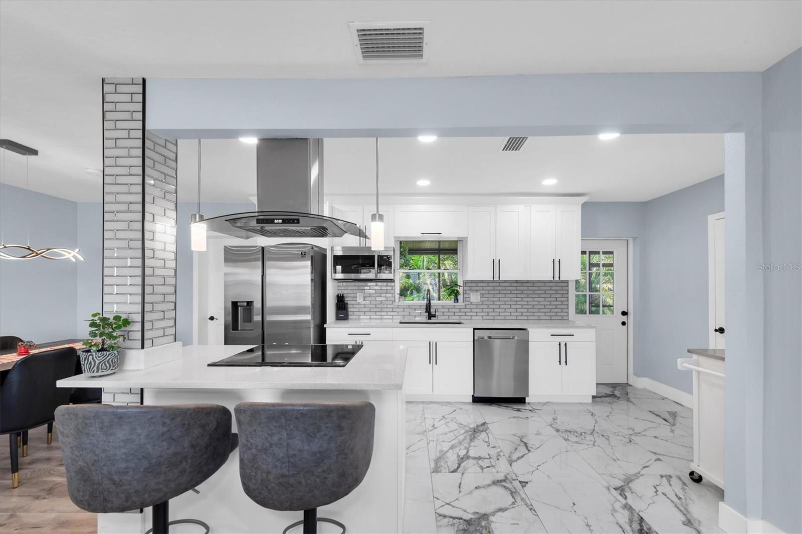 SUNNY PARK GROVES - Residential