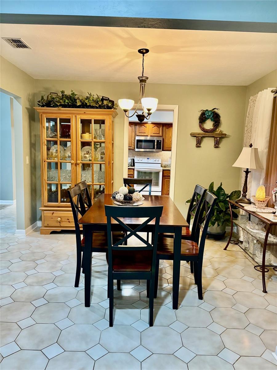 RAINBOW SPGS COUNTRY CLUB ESTATE - Residential