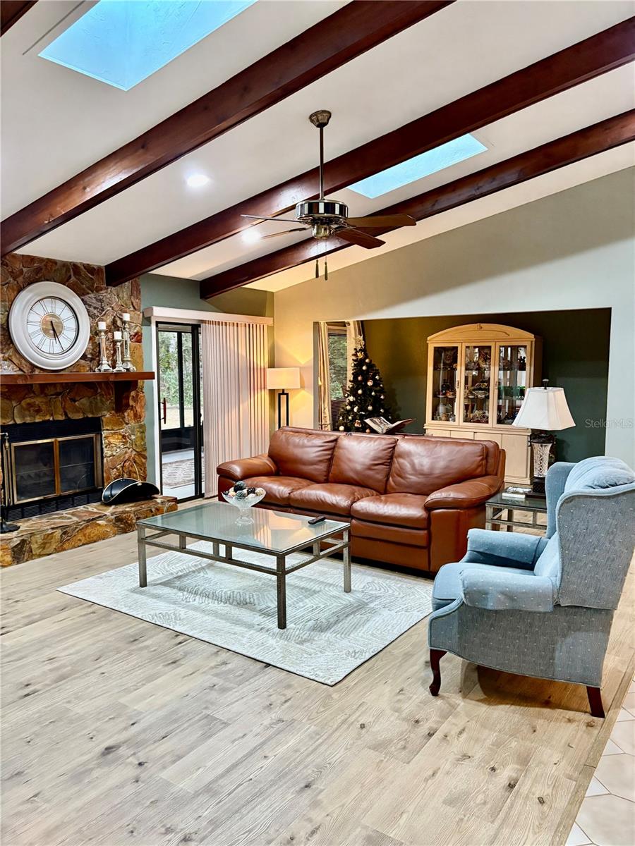 RAINBOW SPGS COUNTRY CLUB ESTATE - Residential