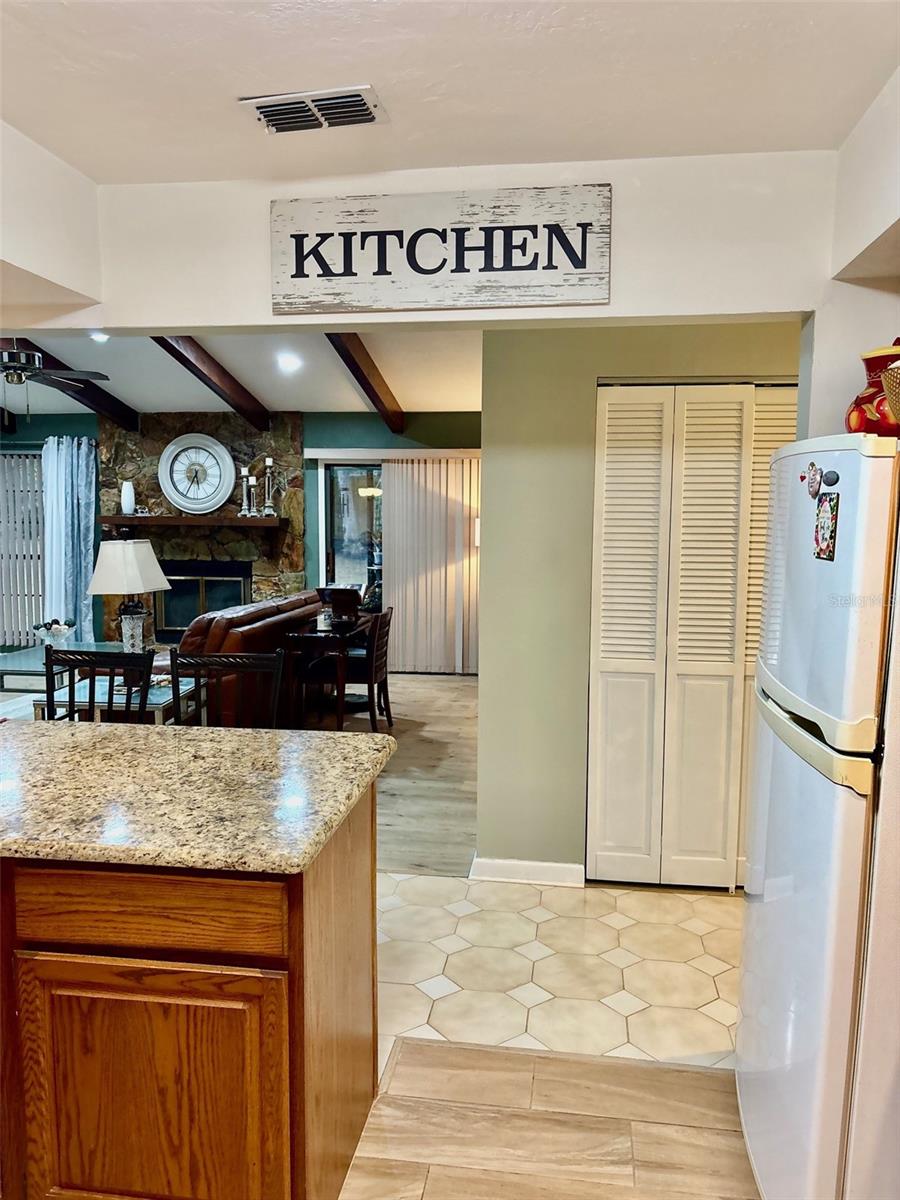 RAINBOW SPGS COUNTRY CLUB ESTATE - Residential