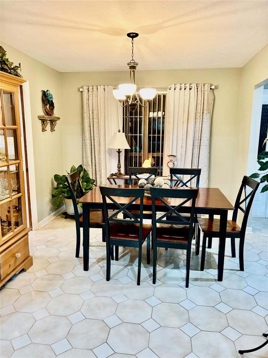 RAINBOW SPGS COUNTRY CLUB ESTATE - Residential