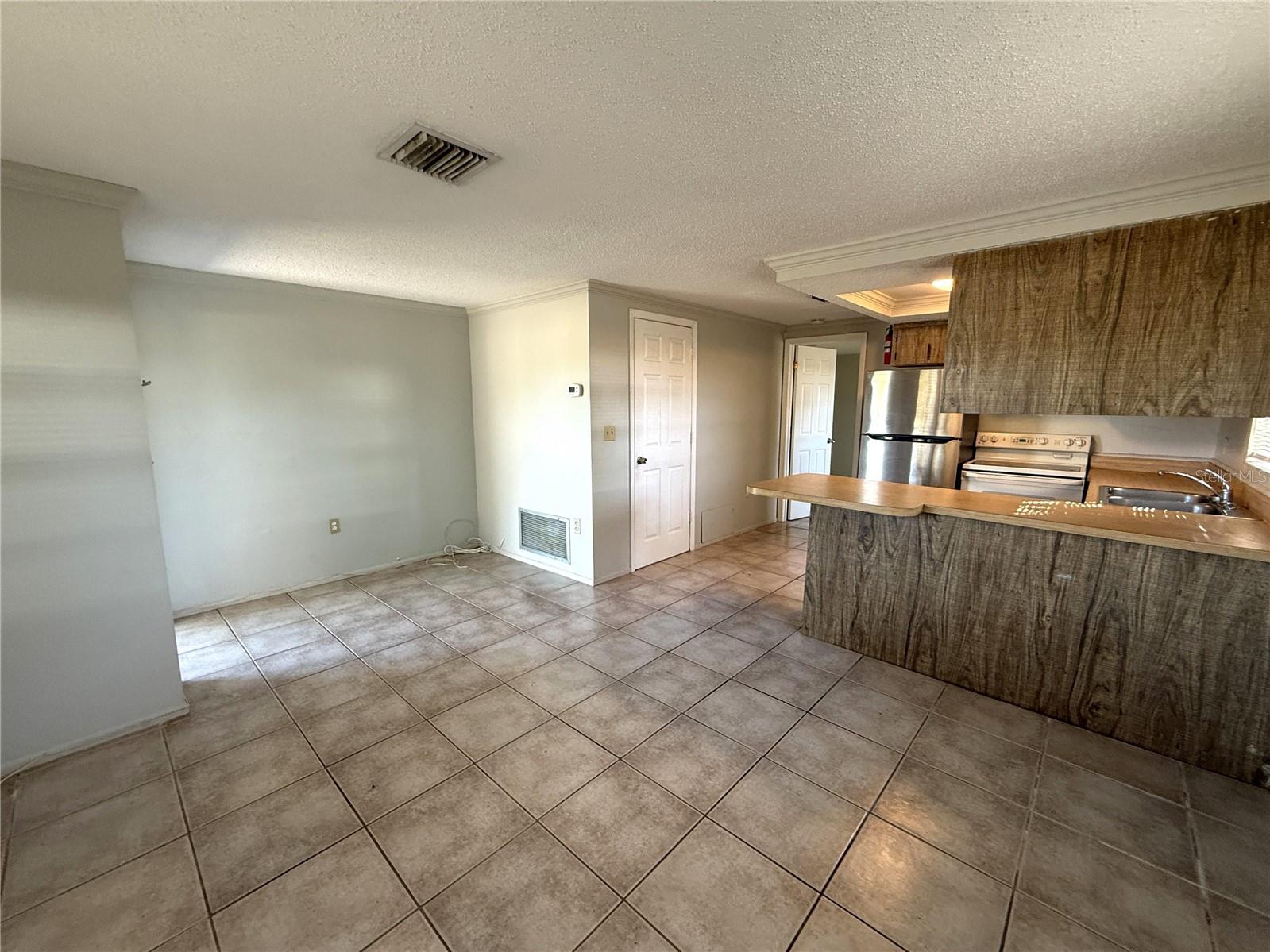 NOKOMIS - Residential Lease