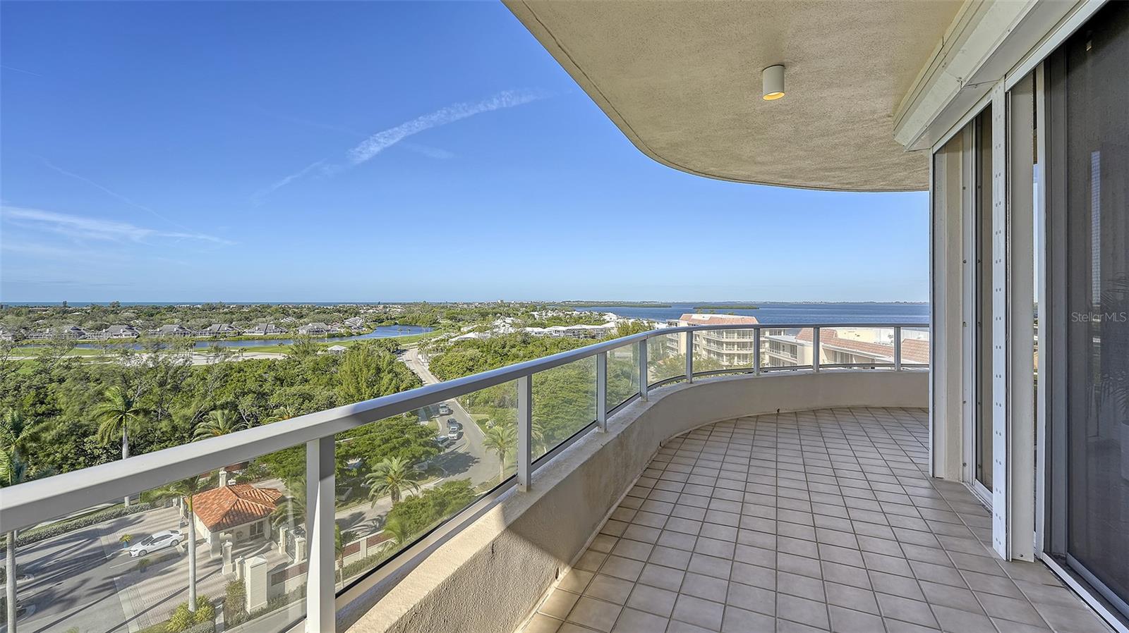 GRAND BAY 1 - Residential Lease