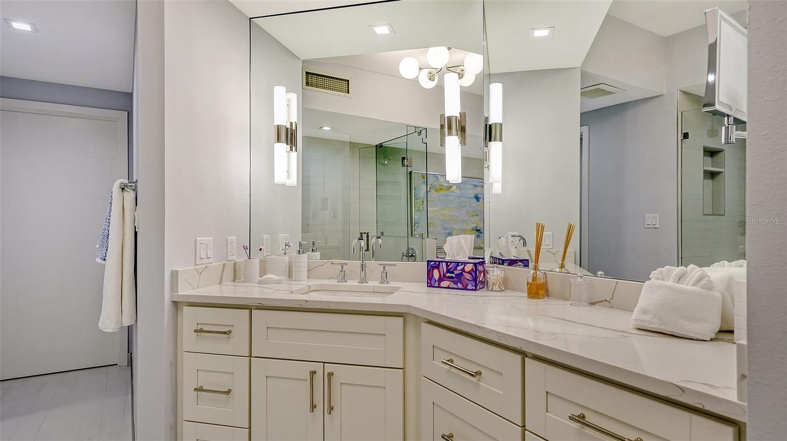 GRAND BAY 1 - Residential Lease