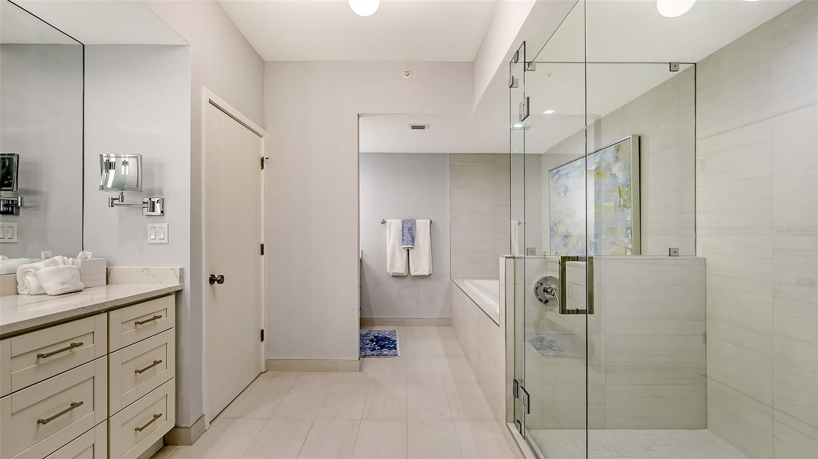 GRAND BAY 1 - Residential Lease