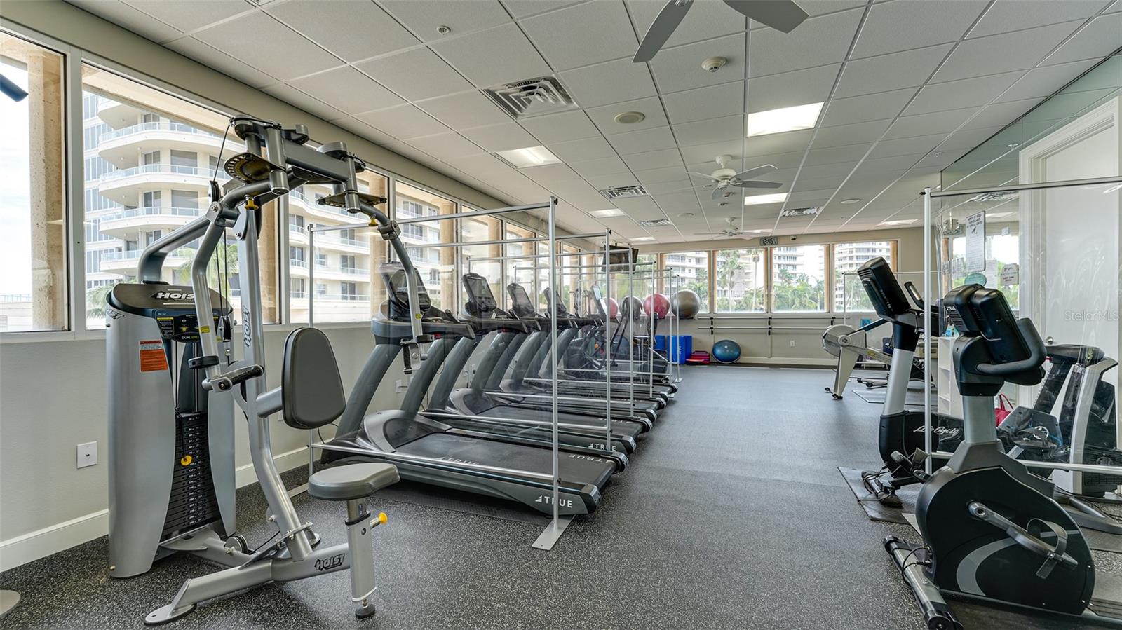 GRAND BAY 1 - Residential Lease