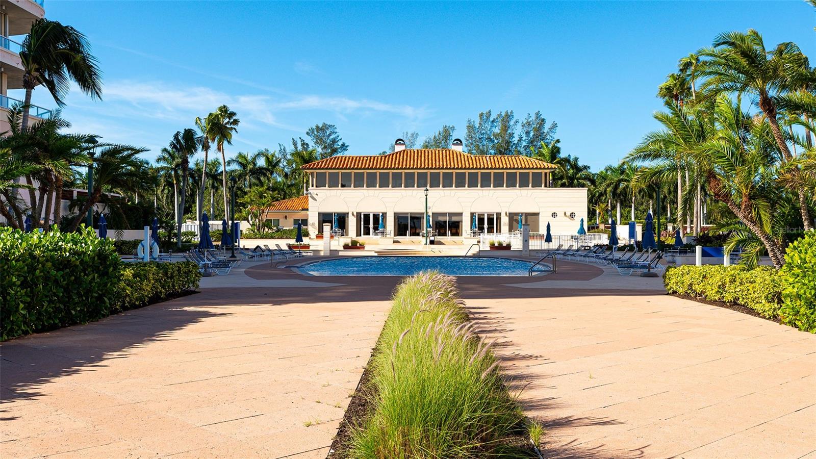 GRAND BAY 1 - Residential Lease