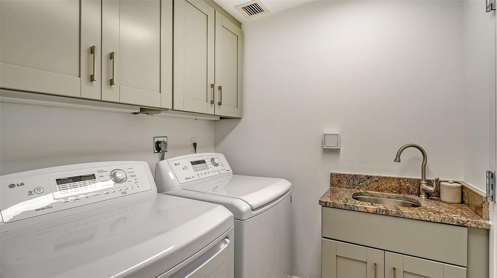 GRAND BAY 1 - Residential Lease