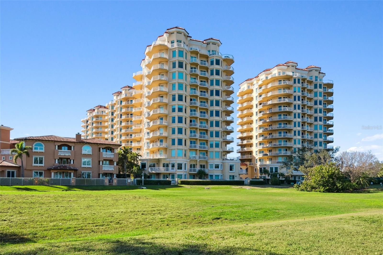 VINOY PLACE CONDO - Residential