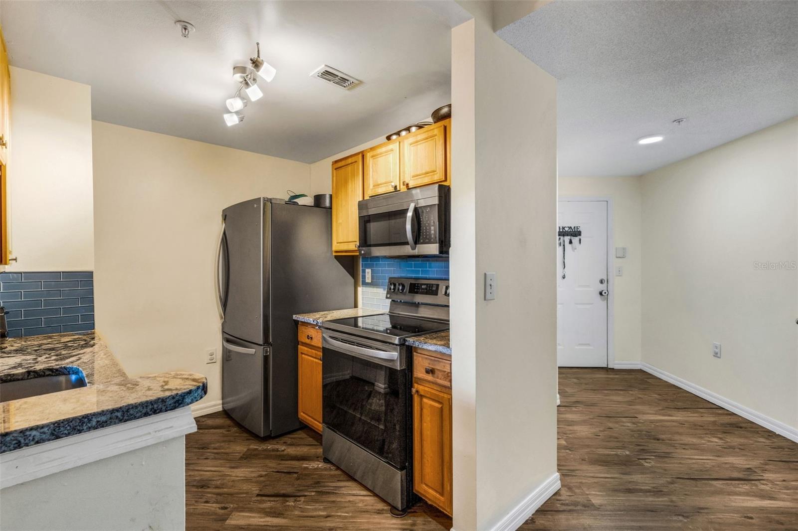 5601 BENTGRASS DRIVE 10-202