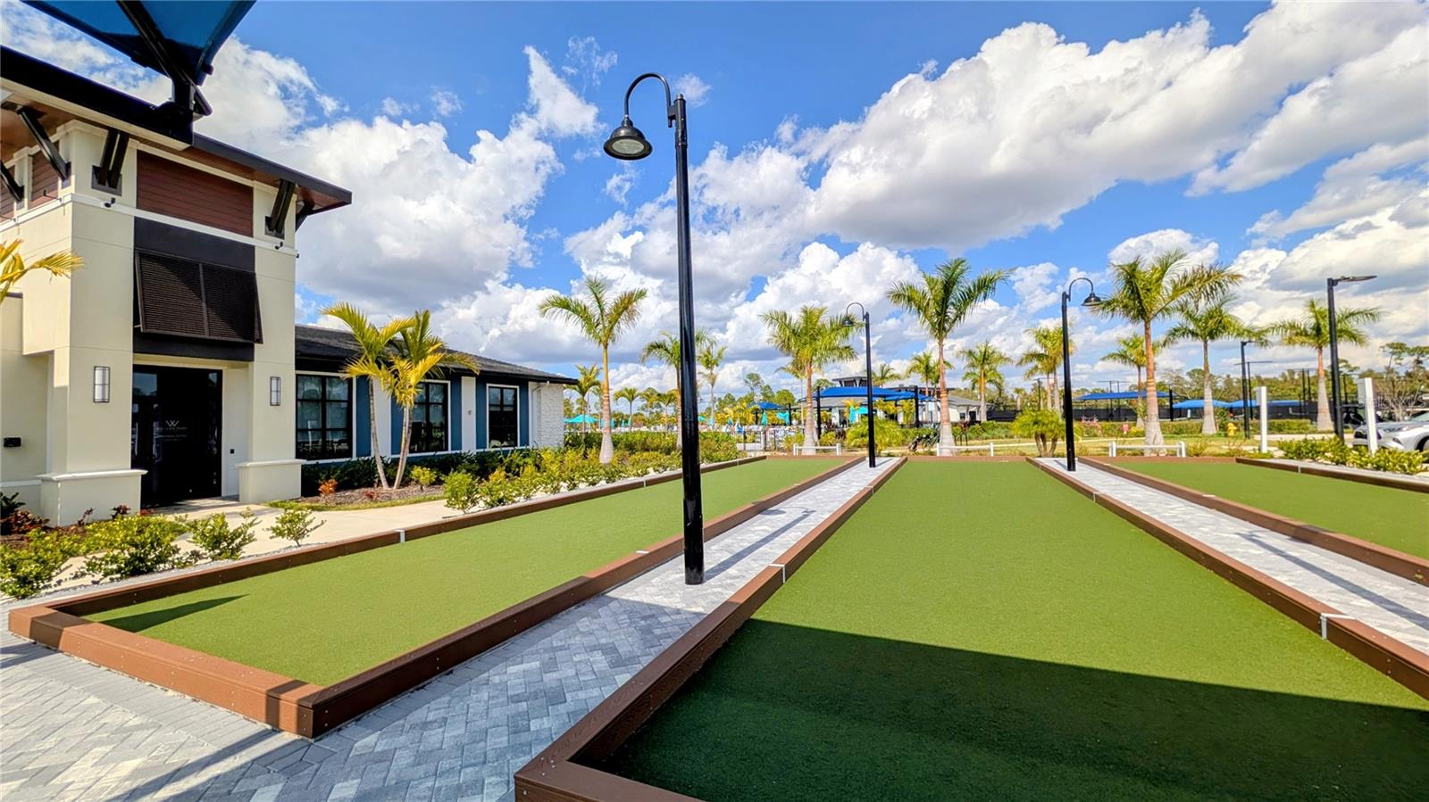 WELLEN PARK GOLF & COUNTRY CLUB - Residential