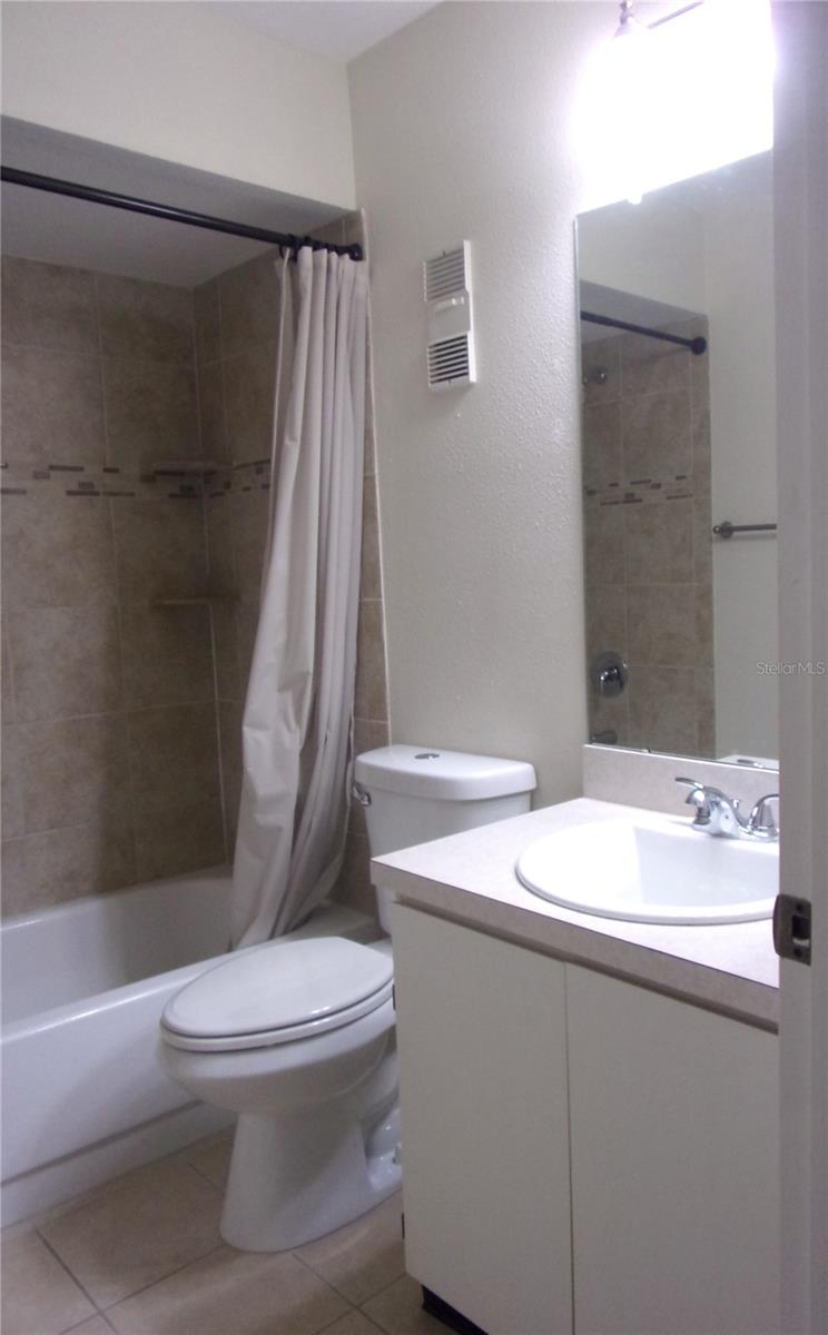 LANDINGS CONDO THE - Residential