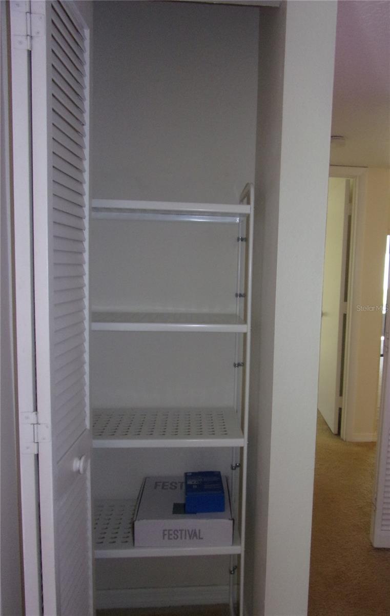 LANDINGS CONDO THE - Residential