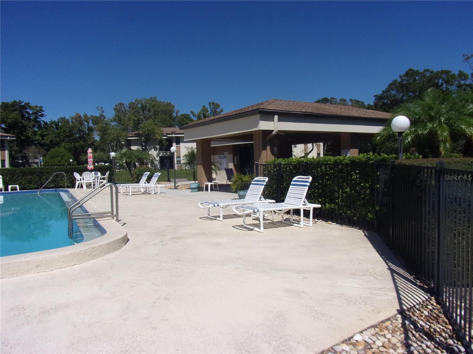 LANDINGS CONDO THE - Residential