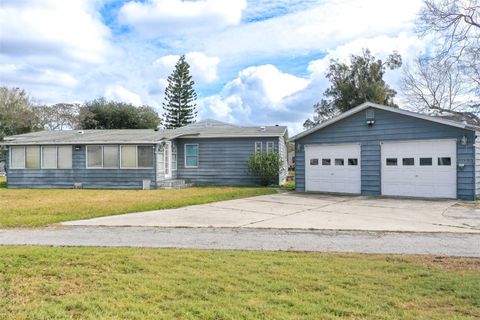 Photo of 4530 Lake Lowery Road, Haines City, FL 33844 (MLS # L4958726)