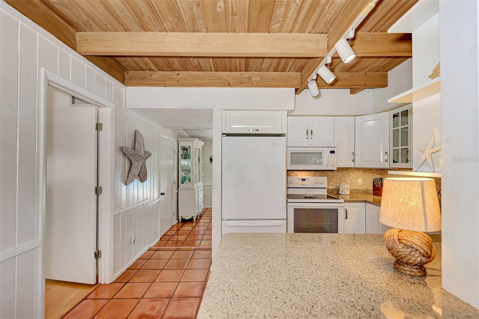 SARASOTA BEACH - Residential Lease