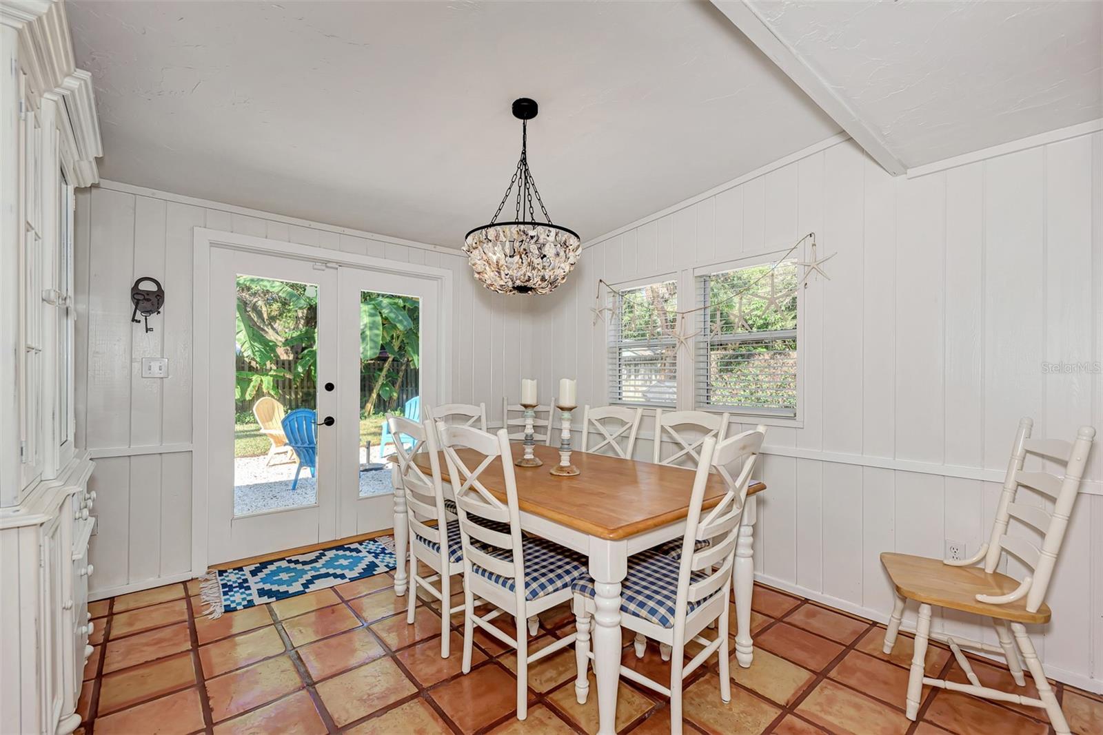 SARASOTA BEACH - Residential Lease