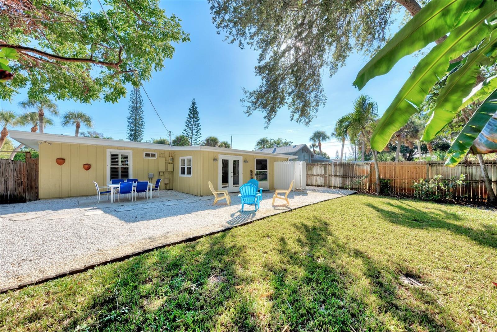 SARASOTA BEACH - Residential Lease