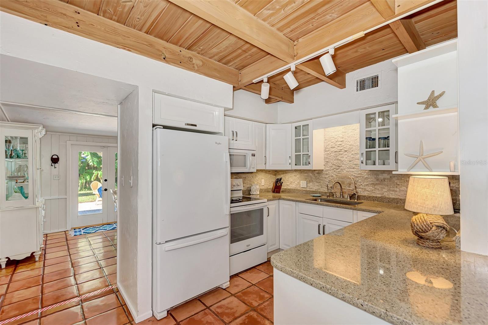 SARASOTA BEACH - Residential Lease