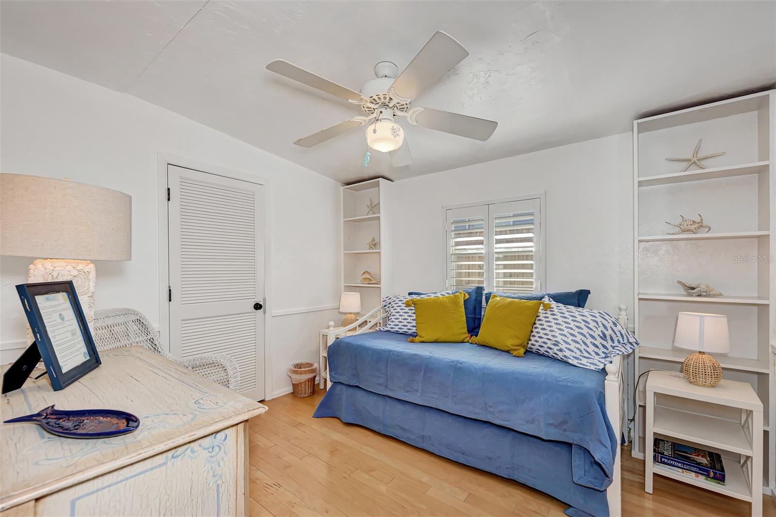 SARASOTA BEACH - Residential Lease